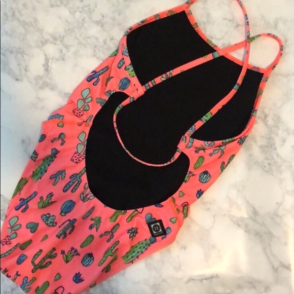 Sold - Picture 2 of 8